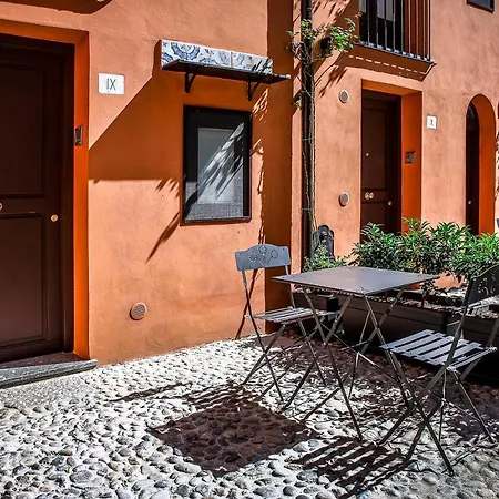 Le Casette Palazzo Ajutamicristo X Casa vacanze